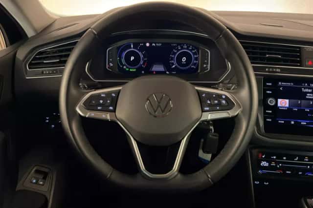 Volkswagen Tiguan (2022) thumbnail 4
