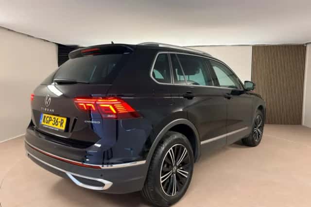 Volkswagen Tiguan (2022) thumbnail 5