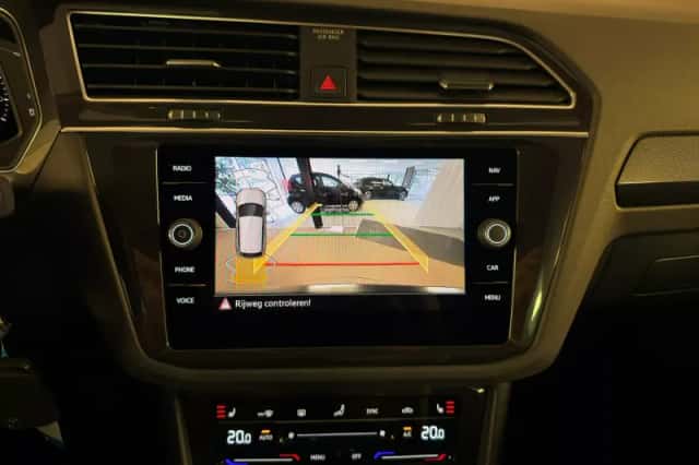 Volkswagen Tiguan (2022) thumbnail 6
