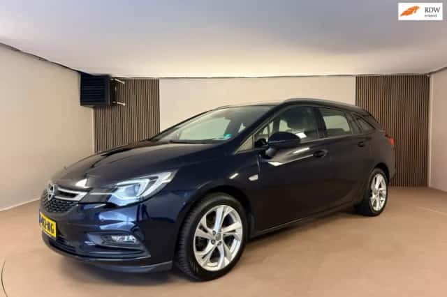 Opel Astra (2019) thumbnail 1