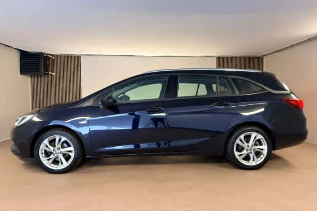 Opel Astra (2019) thumbnail 3