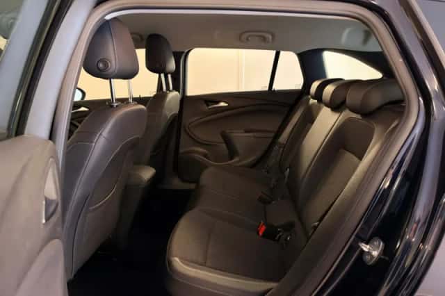 Opel Astra (2019) thumbnail 4