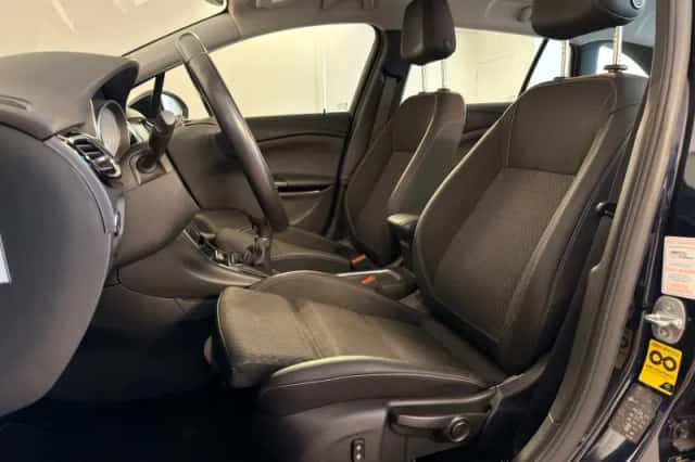 Opel Astra (2019) thumbnail 6