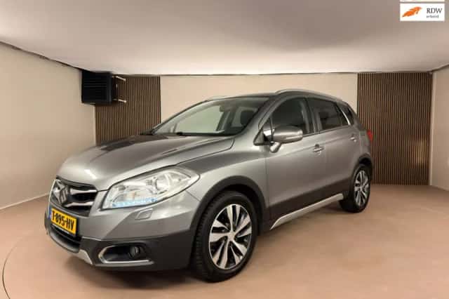 Suzuki SX4 S-Cross (2016) thumbnail 1