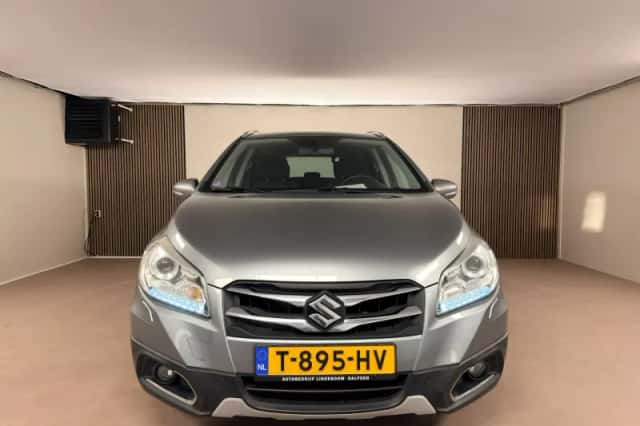 Suzuki SX4 S-Cross (2016) thumbnail 6