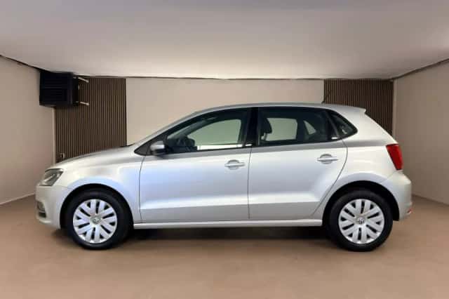 Volkswagen Polo (2015) thumbnail 5