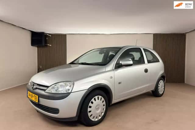 Opel Corsa (2004) thumbnail 1