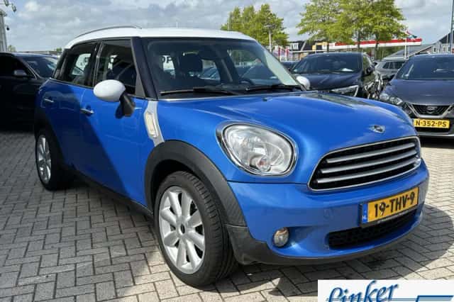MINI Countryman (2012) thumbnail 3