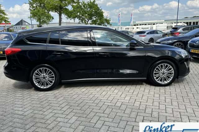 Ford Focus (2020) thumbnail 4