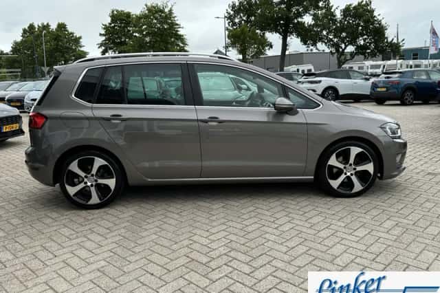 Volkswagen Golf Sportsvan (2014) thumbnail 4