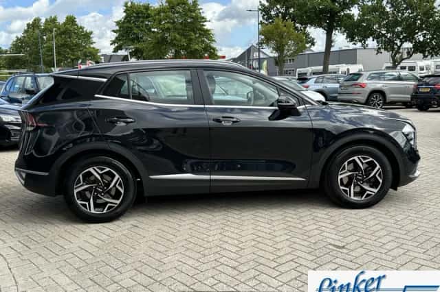 Kia Sportage (2022) thumbnail 3