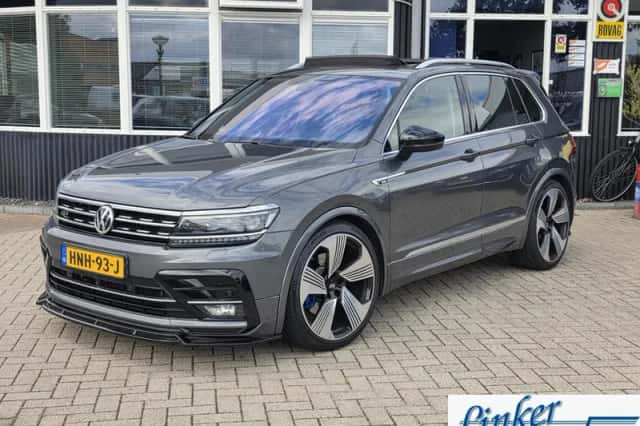 Volkswagen Tiguan (2018) thumbnail 1