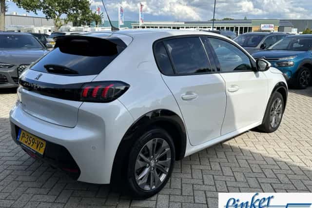 Peugeot e-208 (2021) thumbnail 5