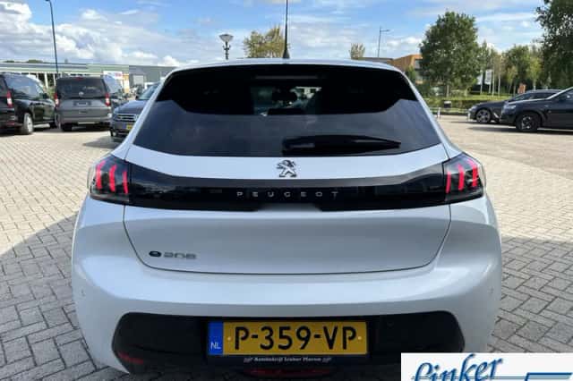 Peugeot e-208 (2021) thumbnail 6