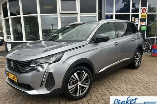 Peugeot 5008 (2024) thumbnail 2