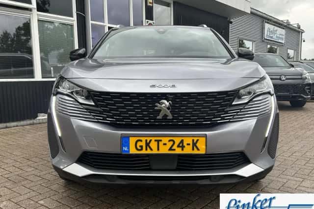 Peugeot 5008 (2024) thumbnail 3