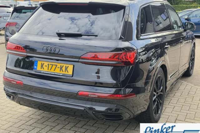 Audi Q7 (2021) thumbnail 4