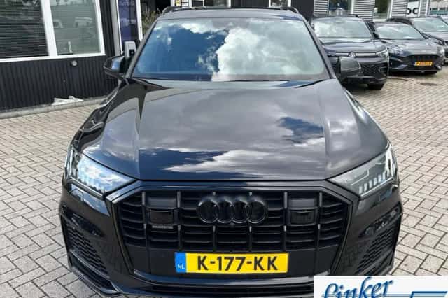 Audi Q7 (2021) thumbnail 5