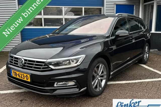 Volkswagen Passat (2018) thumbnail 2