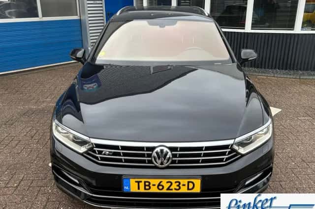 Volkswagen Passat (2018) thumbnail 4
