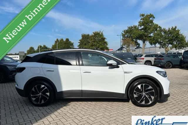 Volkswagen ID.4 (2021) thumbnail 3