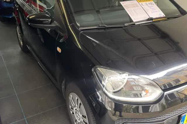 Volkswagen Up! (2016) thumbnail 3