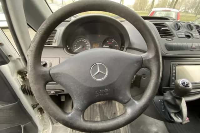 Mercedes-Benz Vito (2011) thumbnail 4