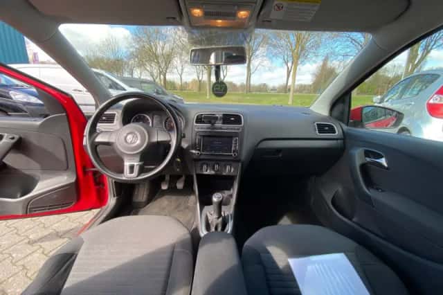 Volkswagen Polo (2010) thumbnail 5