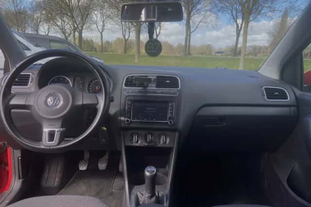 Volkswagen Polo (2010) thumbnail 6