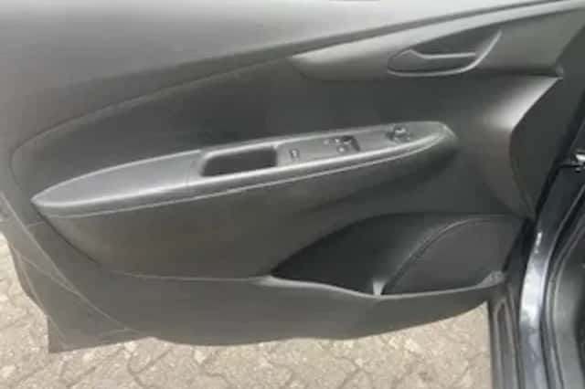 Opel Karl (2017) thumbnail 4