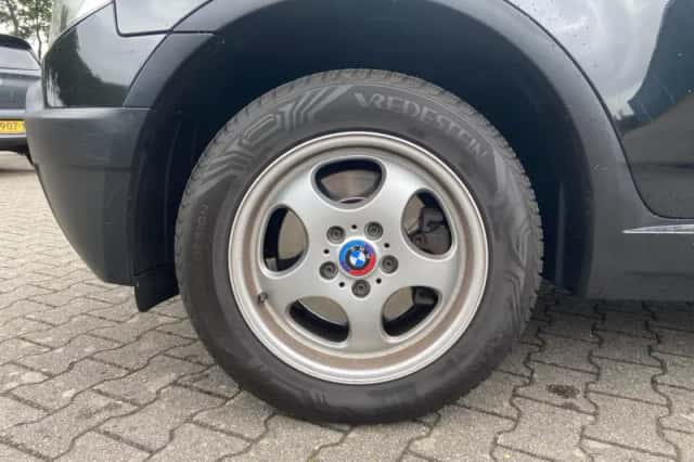 BMW X3 (2006) thumbnail 2
