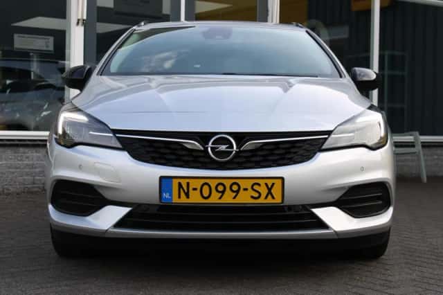 Opel Astra (2021) thumbnail 2
