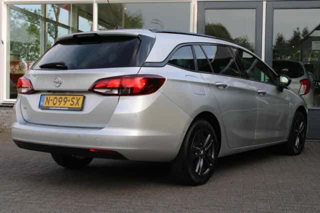 Opel Astra (2021) thumbnail 4