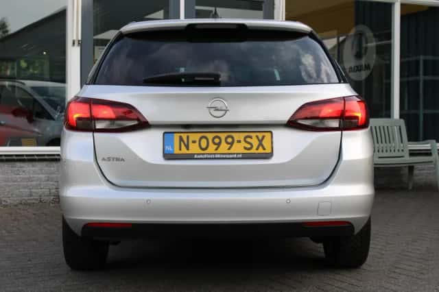 Opel Astra (2021) thumbnail 5
