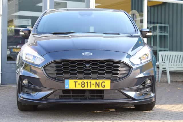 Ford S-Max (2022) thumbnail 2