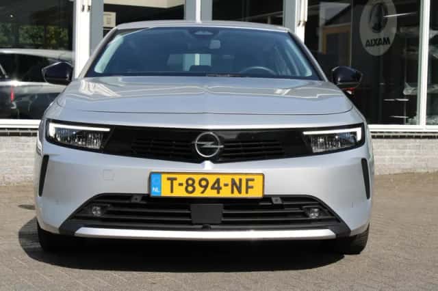 Opel Astra (2023) thumbnail 2