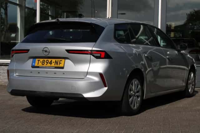 Opel Astra (2023) thumbnail 4