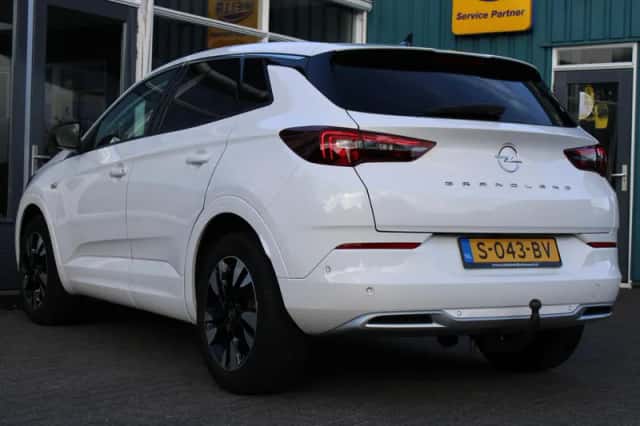 Opel Grandland (2023) thumbnail 6