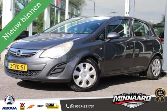 Opel Corsa (2012) thumbnail 1