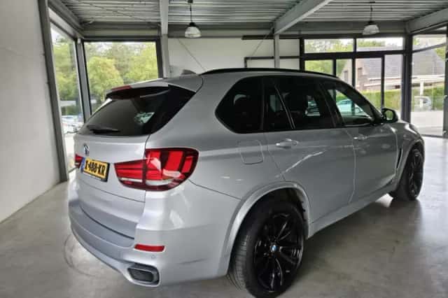 BMW X5 (2018) thumbnail 6