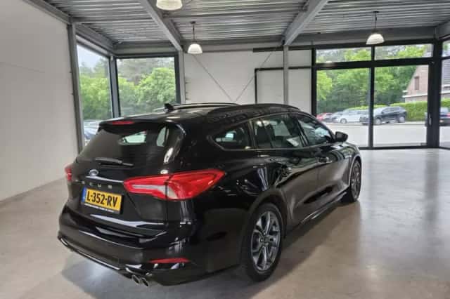 Ford Focus (2020) thumbnail 5