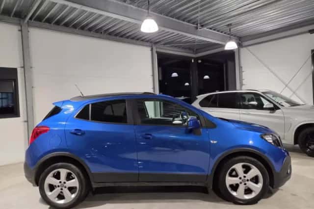 Opel Mokka (2015) thumbnail 3