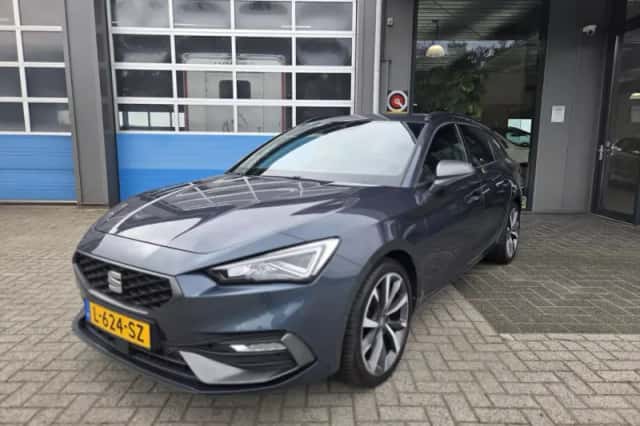 SEAT Leon Sportstourer (2020) thumbnail 3