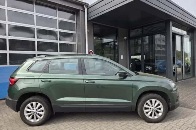 Škoda Karoq (2022) thumbnail 3