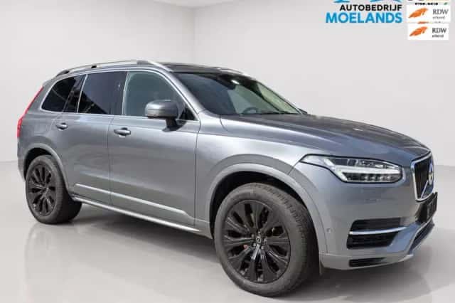 Volvo XC90 (2018) thumbnail 1
