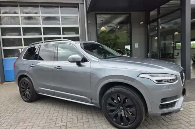 Volvo XC90 (2018) thumbnail 5