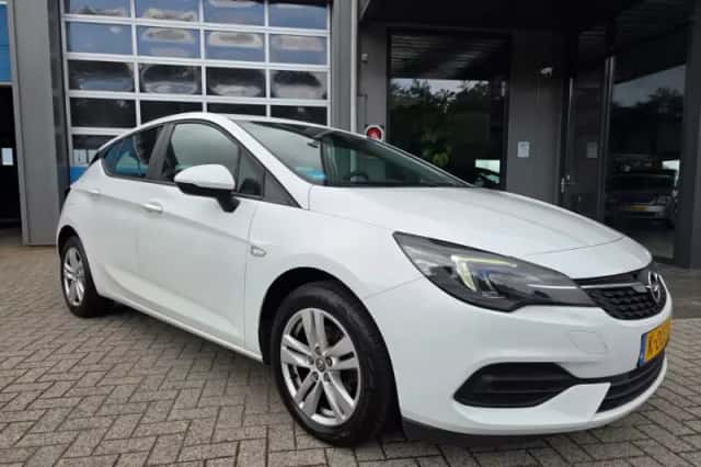 Opel Astra (2021) thumbnail 5