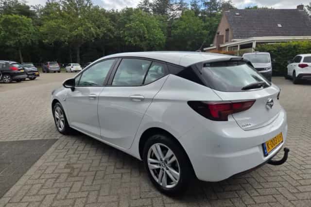 Opel Astra (2021) thumbnail 6