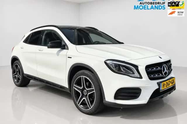 Mercedes-Benz GLA-Klasse (2018) thumbnail 1
