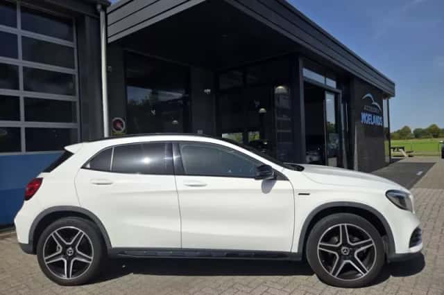 Mercedes-Benz GLA-Klasse (2018) thumbnail 3